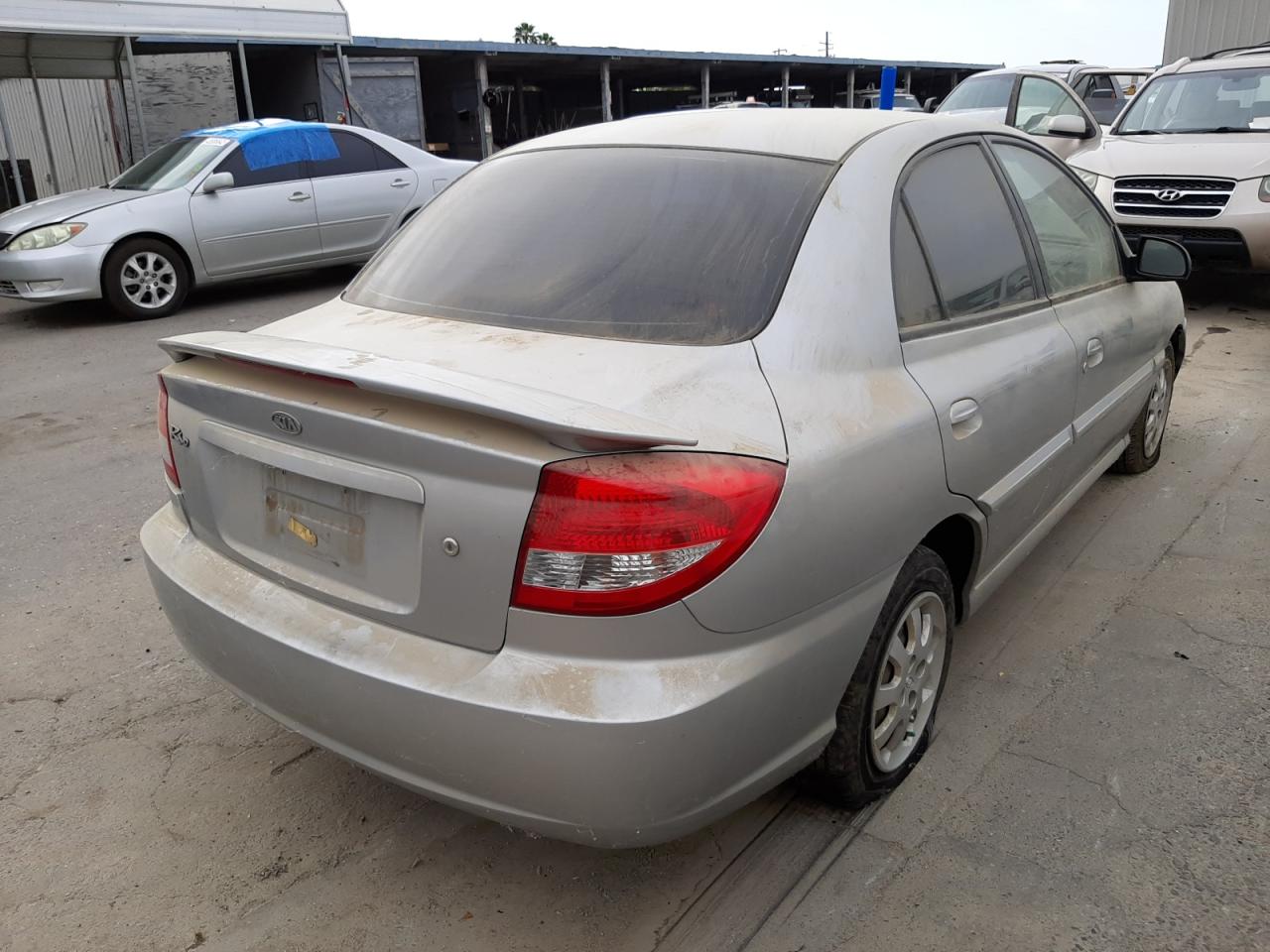 Photo 4 from auction – 2004 KIA RIO with VIN KNADC125846327334