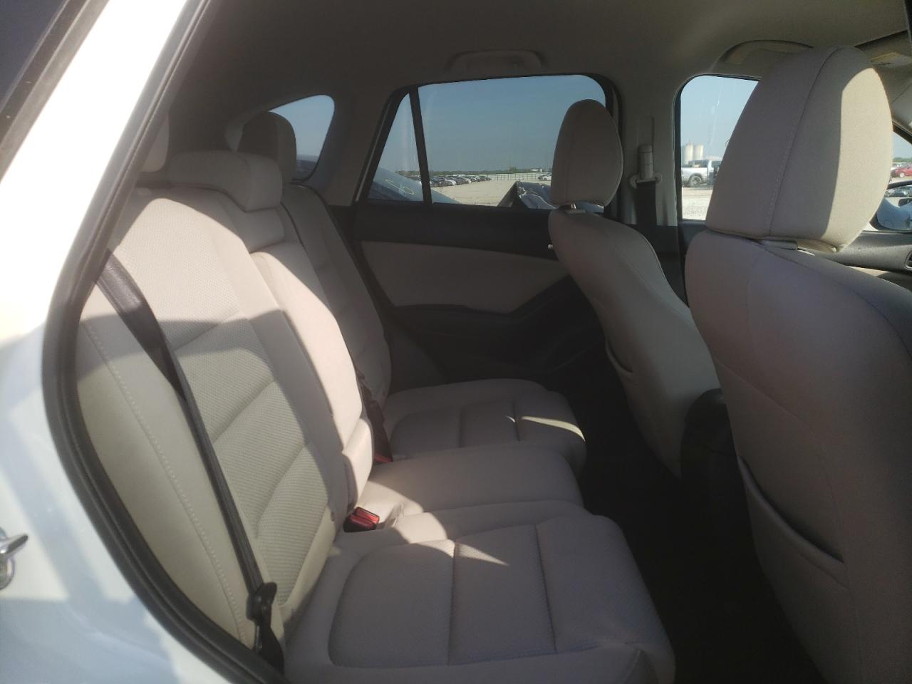 Photo 6 from auction – 2016 MAZDA CX-5 TOURI with VIN JM3KE2CY1G0623944