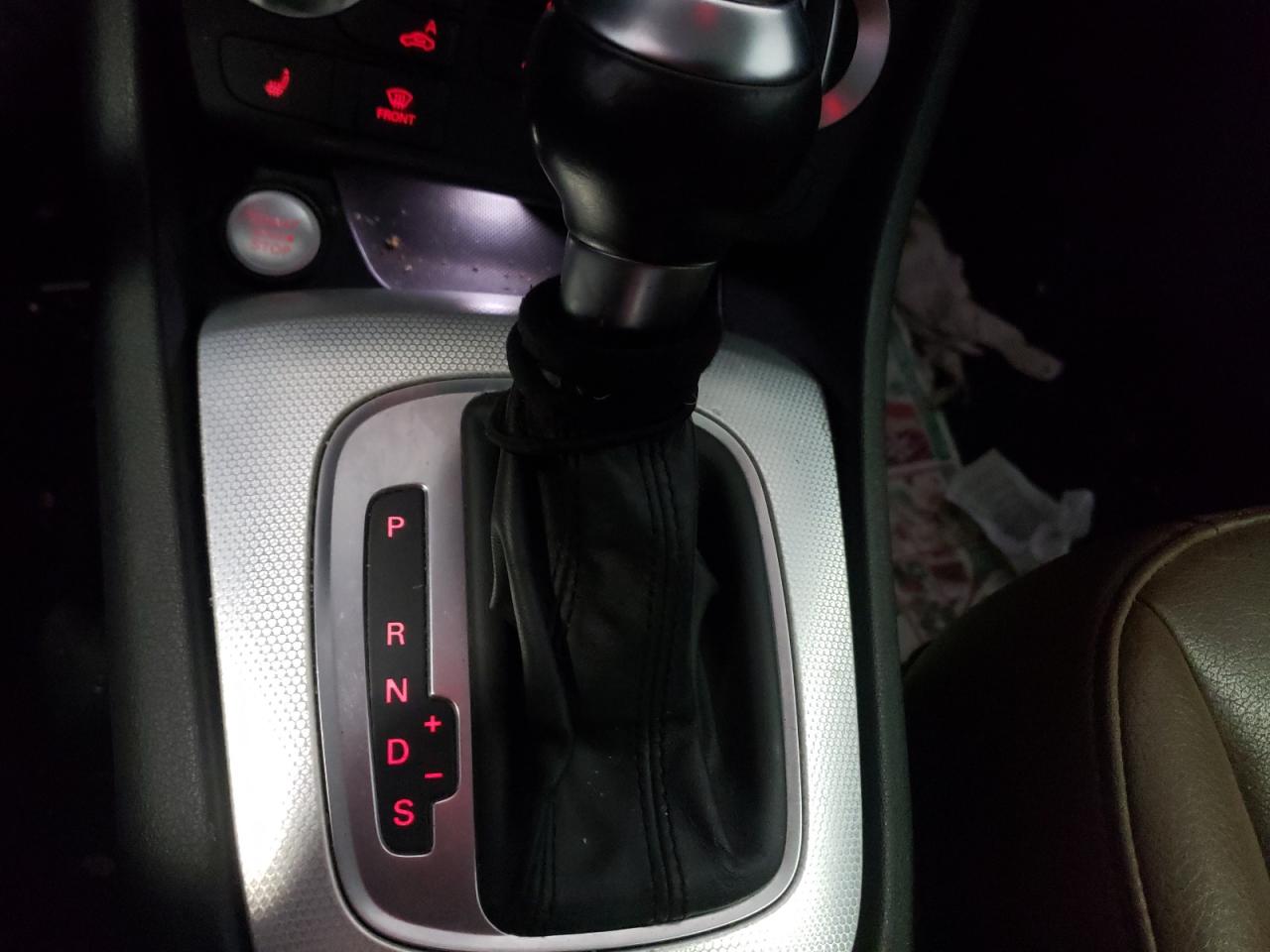 Photo 9 from auction – 2015 AUDI Q3 PREMIUM with VIN WA1EFCFS0FR003980