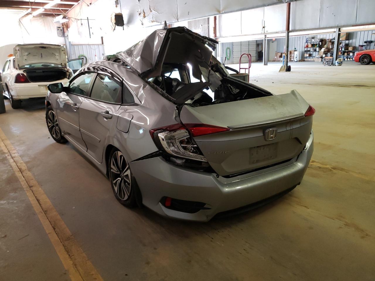 Photo 3 from auction – 2016 HONDA CIVIC EXL with VIN 19XFC1F76GE023568