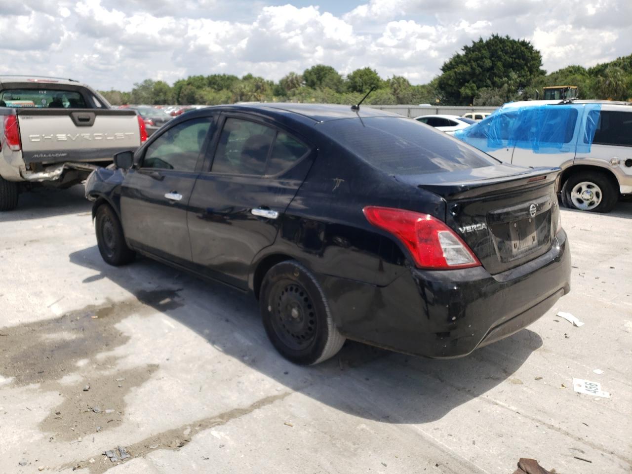 Photo 3 from auction – 2019 NISSAN VERSA S with VIN 3N1CN7AP7KL850056