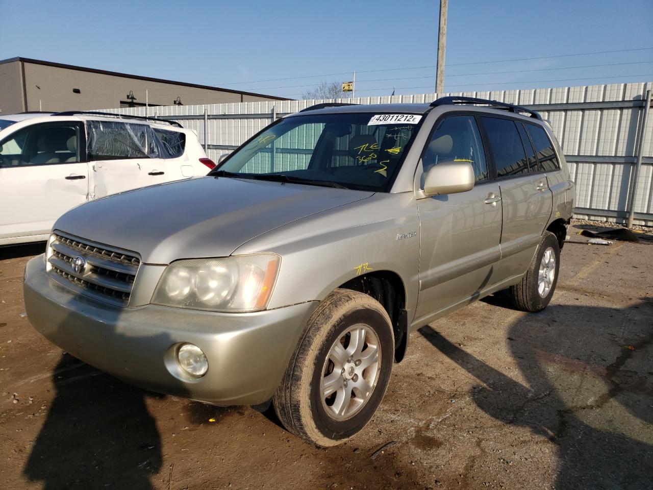 Photo 2 from auction – 2002 TOYOTA HIGHLANDER with VIN JTEGF21A420059955
