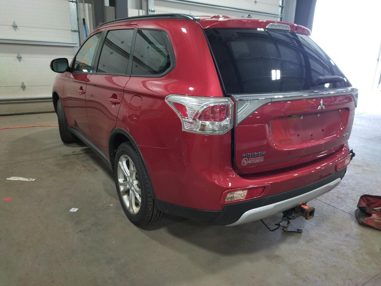 Photo 3 from auction – 2015 MITSUBISHI OUTLANDER with VIN JA4AZ3A35FZ013698