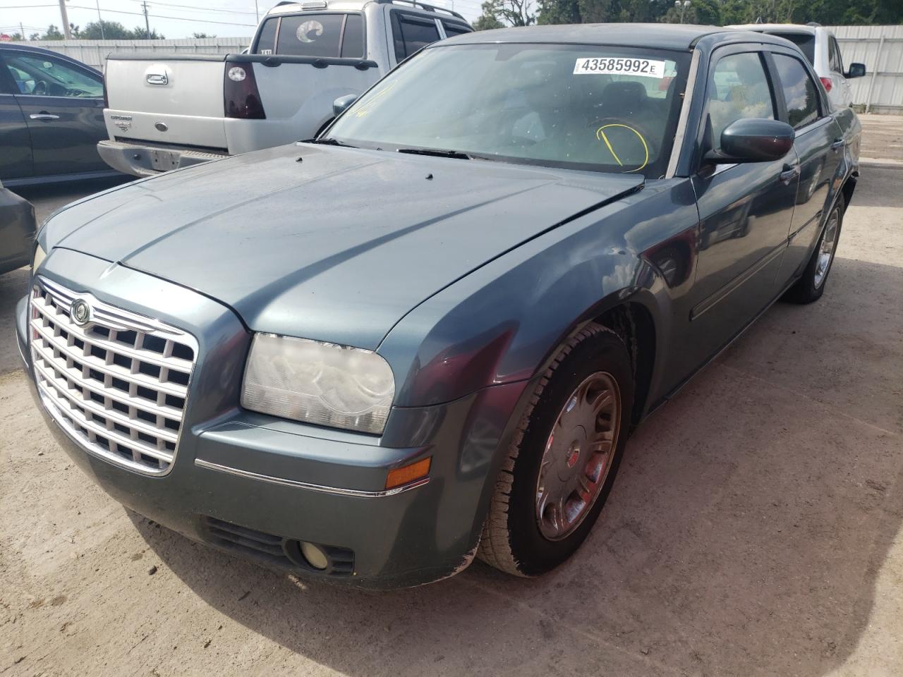 Photo 2 from auction – 2005 CHRYSLER 300 TOURIN with VIN 2C3JA53G65H566212