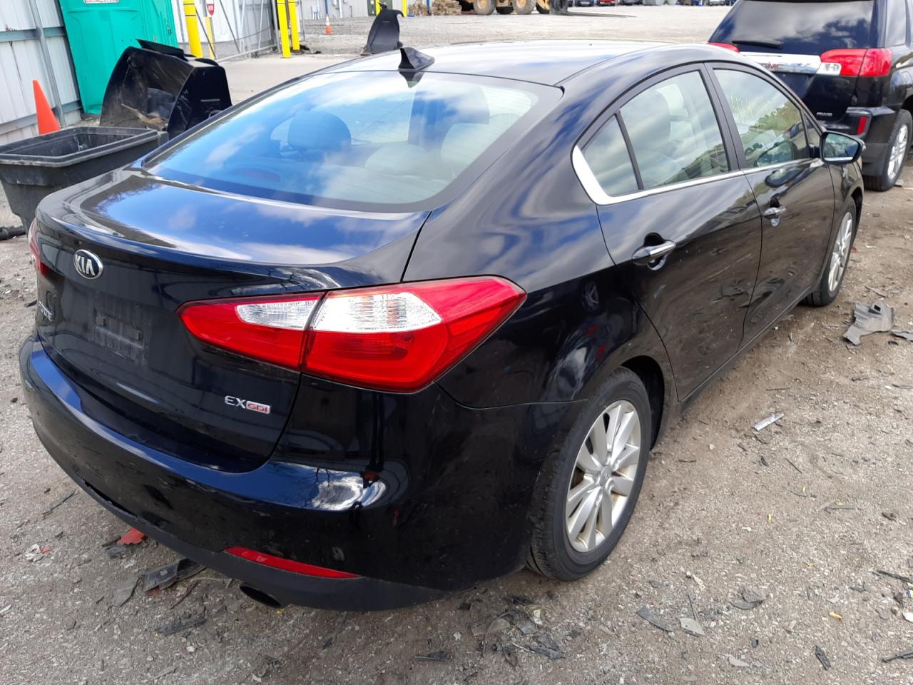 Photo 4 from auction – 2015 KIA FORTE EX with VIN KNAFX4A8XF5345191