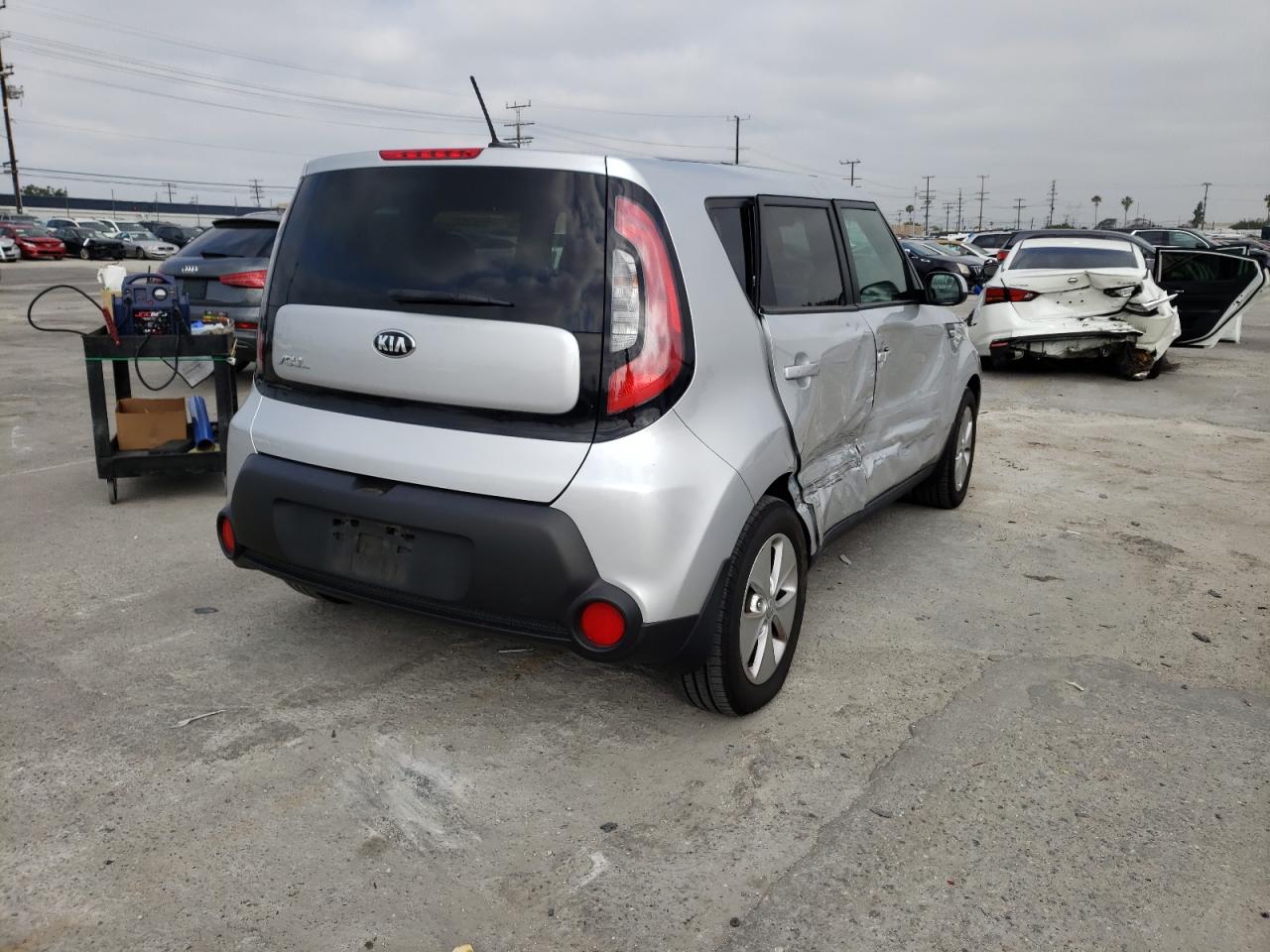 Photo 4 from auction – 2014 KIA SOUL with VIN KNDJN2A21E7741466