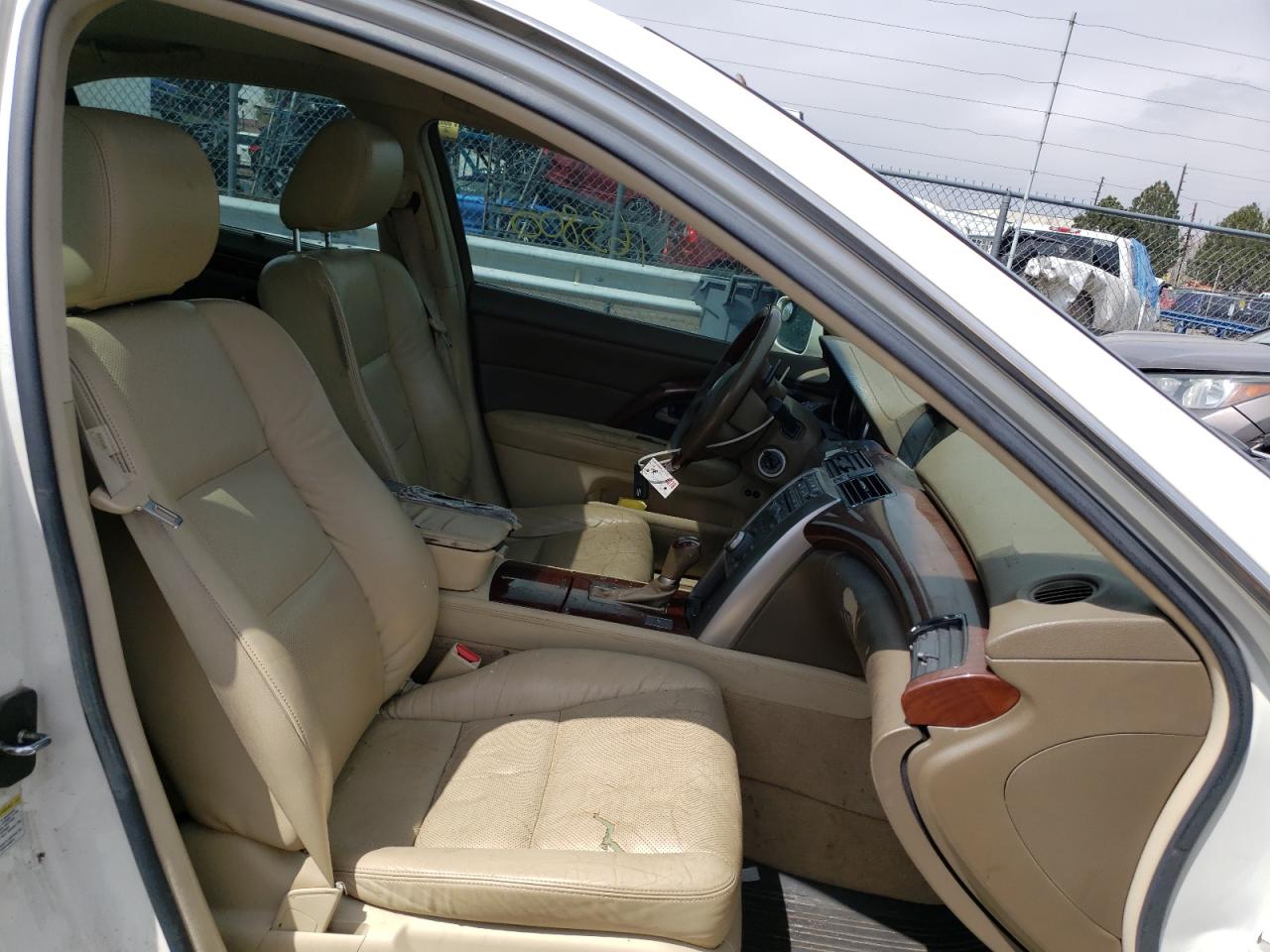 Zdjęcie 5 z aukcji – 2010 ACURA RL z VIN JH4KB2F63AC002009
