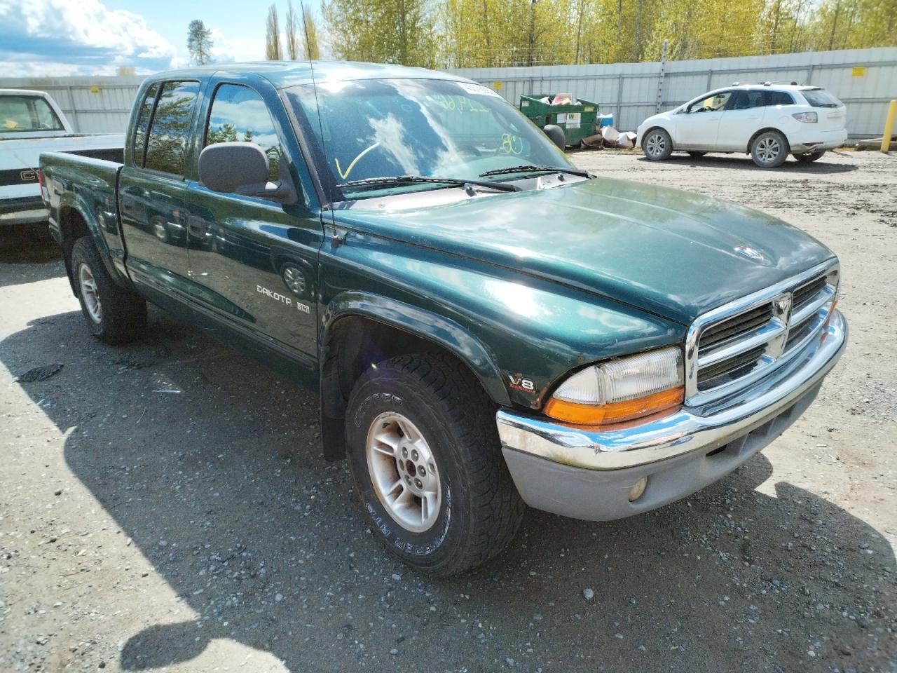 DODGE DAKOTA QUA 2000 with VIN 1B7HG2AZ0YS788625 - Photo from auction