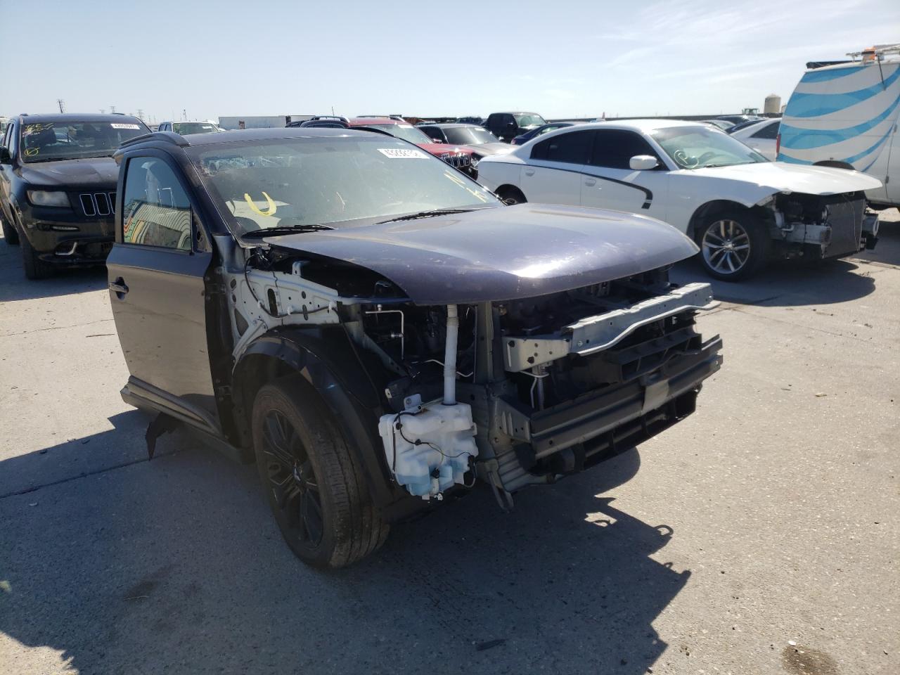 Photo 1 from auction – 2018 MITSUBISHI OUTLANDER with VIN JA4AD3A39JZ019432