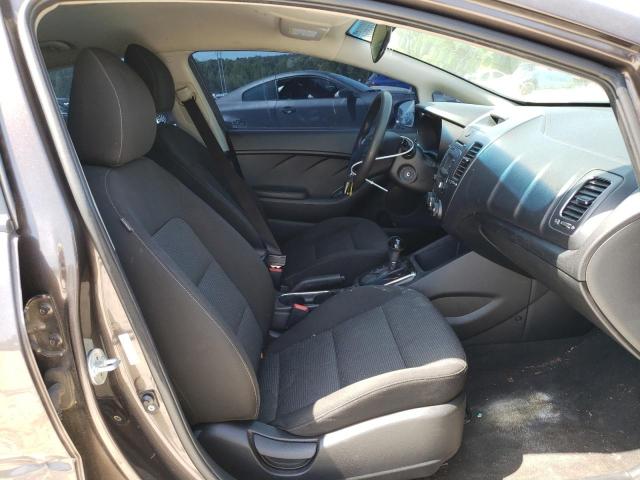 Photo 5 from auction – 2017 KIA FORTE LX with VIN 3KPFK4A74HE141177