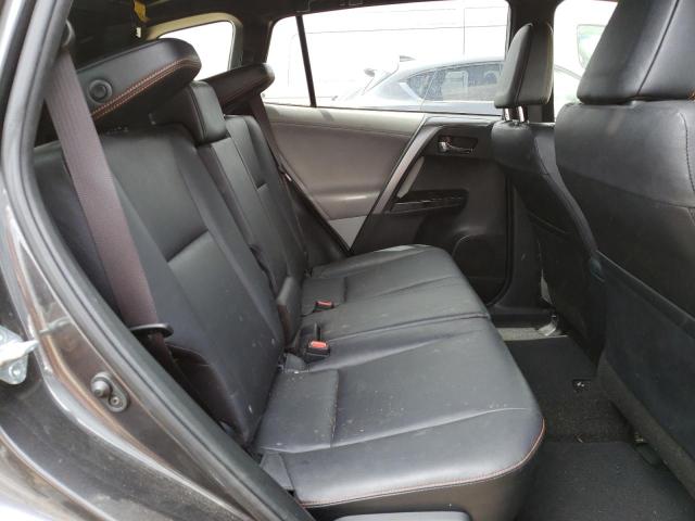 Photo 6 from auction – 2018 TOYOTA RAV4 SE with VIN JTMJFREV5JD245186