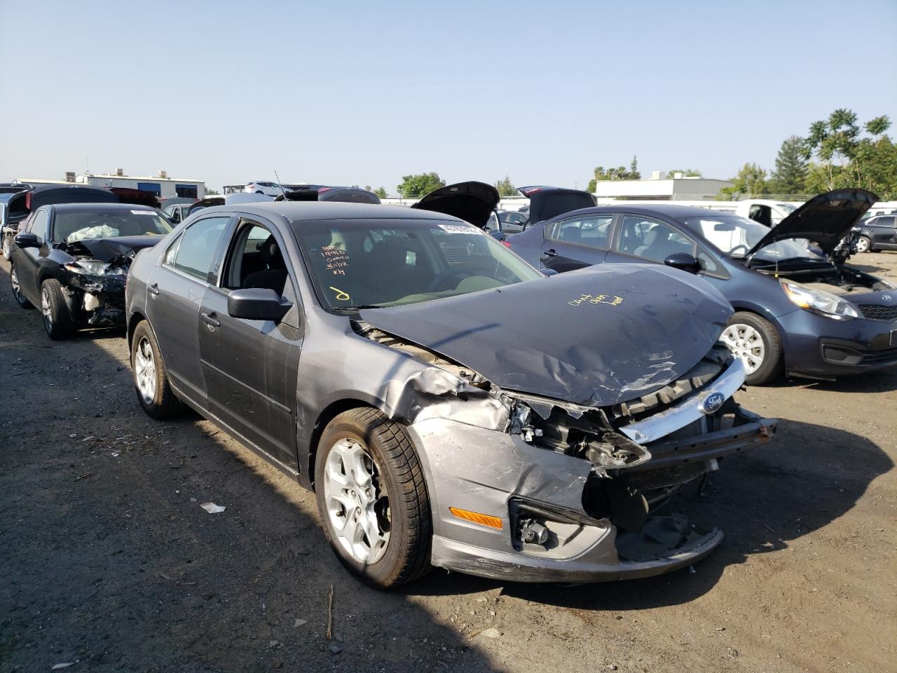 FORD FUSION SE 2011 with VIN 3FAHP0HA6BR212082 - Photo from auction