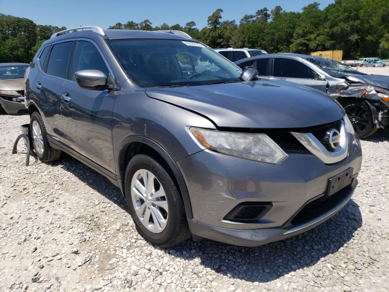 NISSAN ROGUE S 2016 with VIN KNMAT2MT2GP606364 - Photo from auction