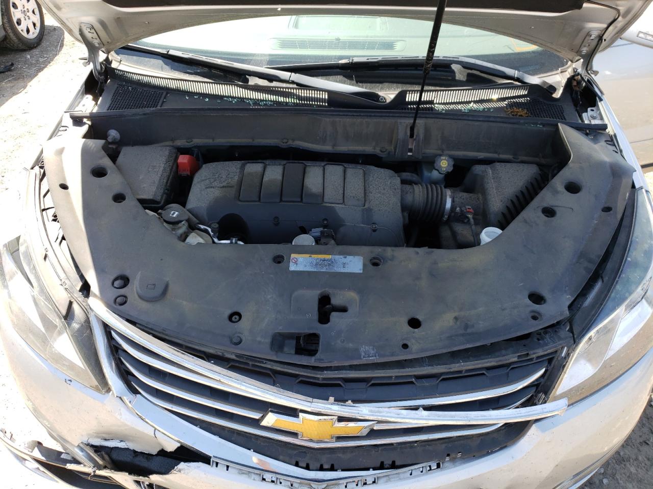 Photo 7 from auction – 2016 CHEVROLET TRAVERSE L with VIN 1GNKRGKD2GJ274612