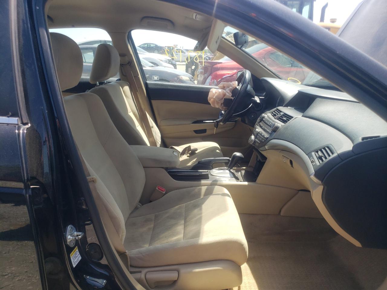 Photo 5 from auction – 2011 HONDA ACCORD LXP with VIN 1HGCP2F44BA075331