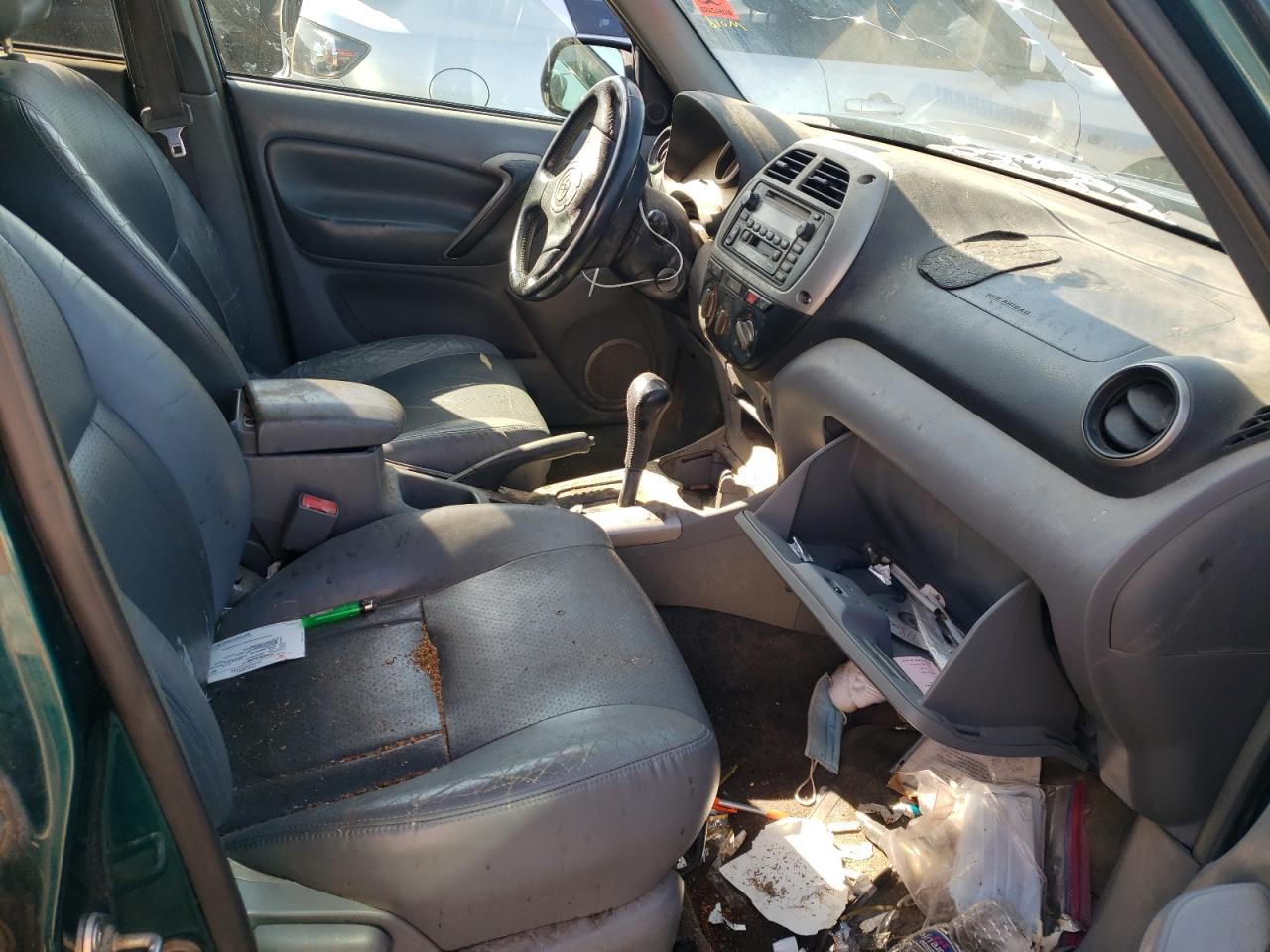Photo 5 from auction – 2002 TOYOTA RAV4 with VIN JTEGH20V320062795