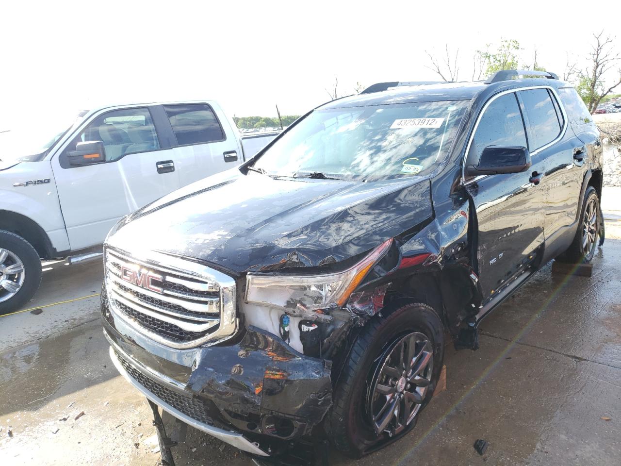 Photo 2 from auction – 2017 GMC ACADIA SLT with VIN 1GKKNMLA0HZ217906