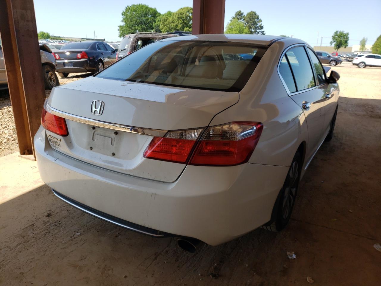 Photo 4 from auction – 2015 HONDA ACCORD with VIN 1HGCR2F35FA043768