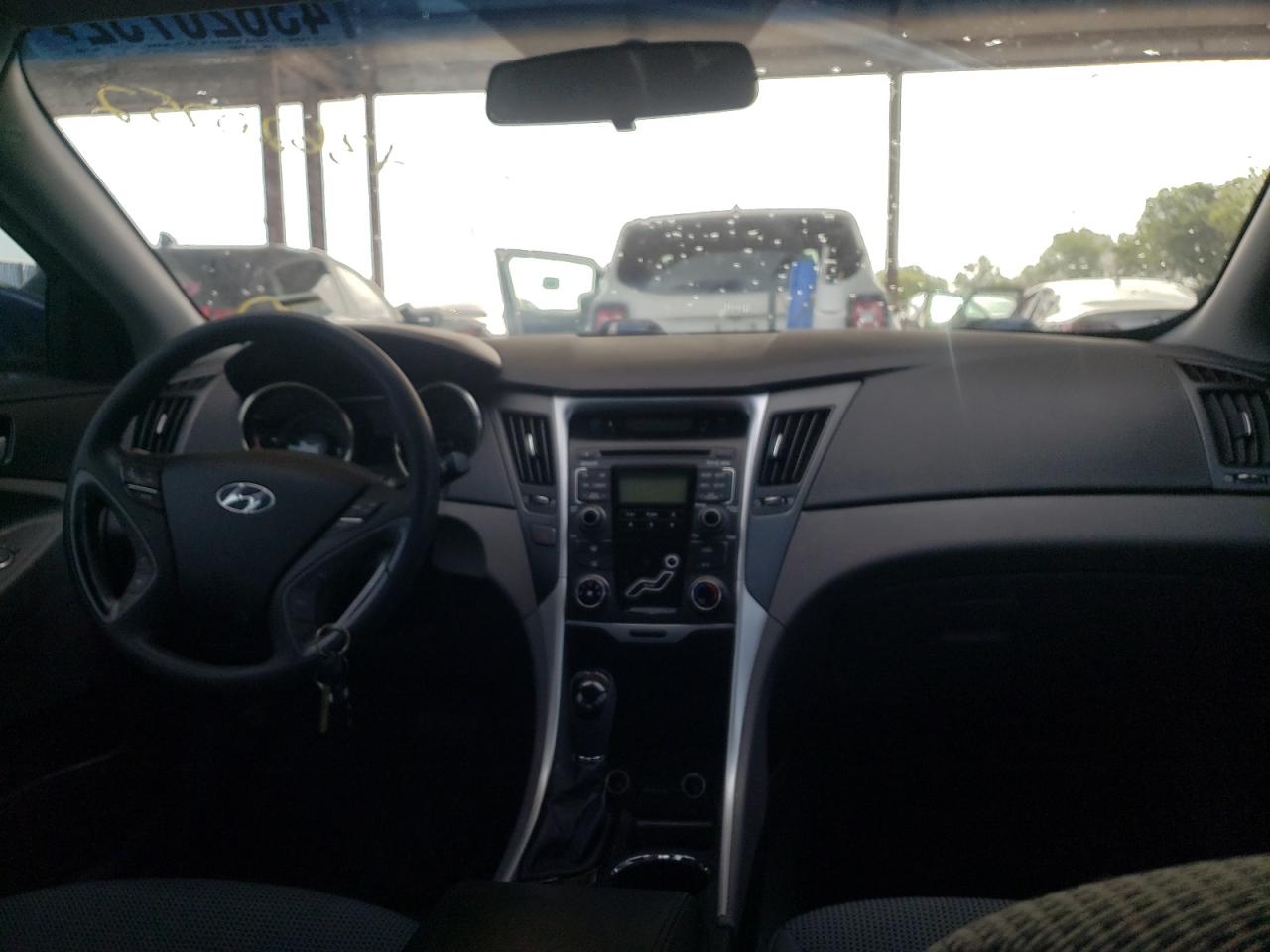 Photo 9 from auction – 2011 HYUNDAI SONATA GLS with VIN 5NPEB4AC8BH175523