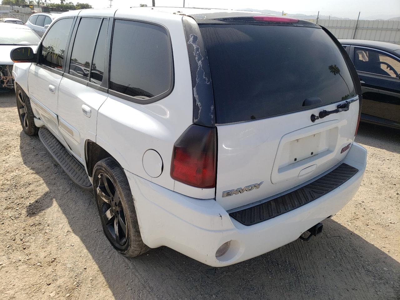 Photo 3 from auction – 2002 GMC ENVOY with VIN 1GKDS13S322276344