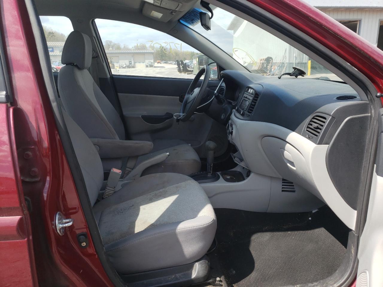 Photo 5 from auction – 2011 HYUNDAI ACCENT GLS with VIN KMHCN4AC1BU597780