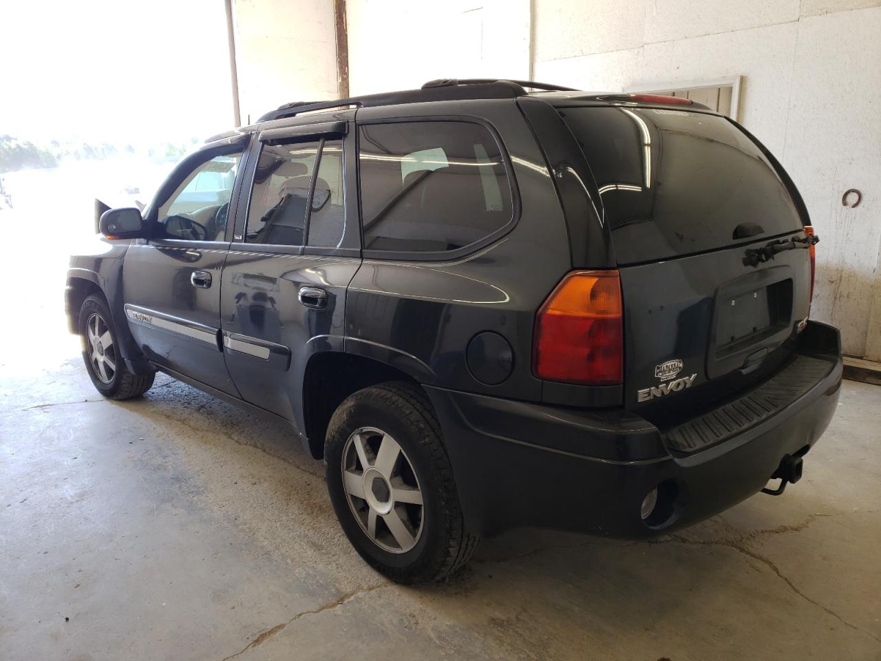 Photo 3 from auction – 2005 GMC ENVOY with VIN 1GKDT13S152168869