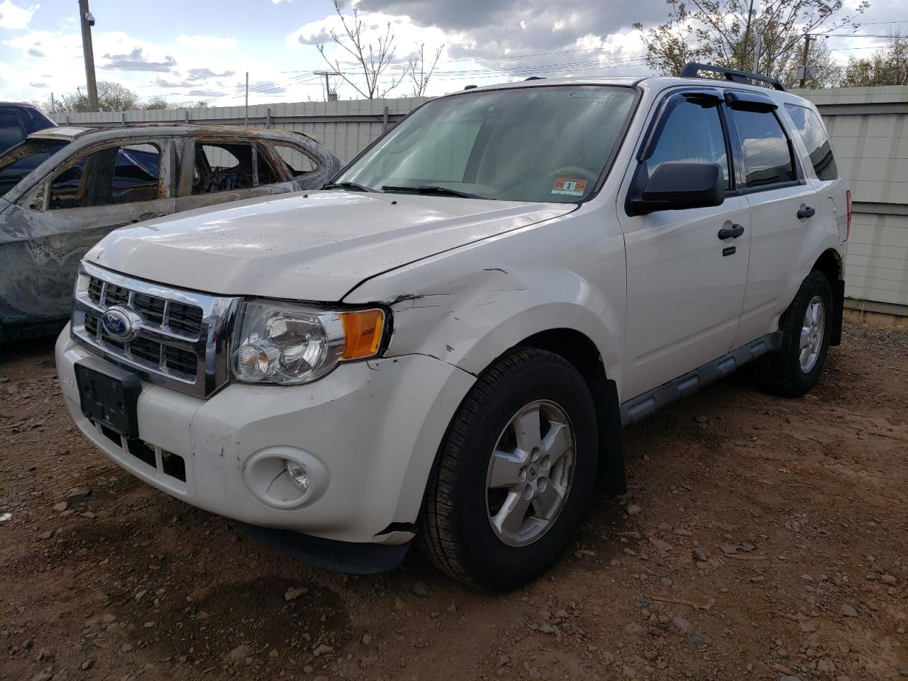 Photo 2 from auction – 2010 FORD ESCAPE XLT with VIN 1FMCU9D72AKC06483
