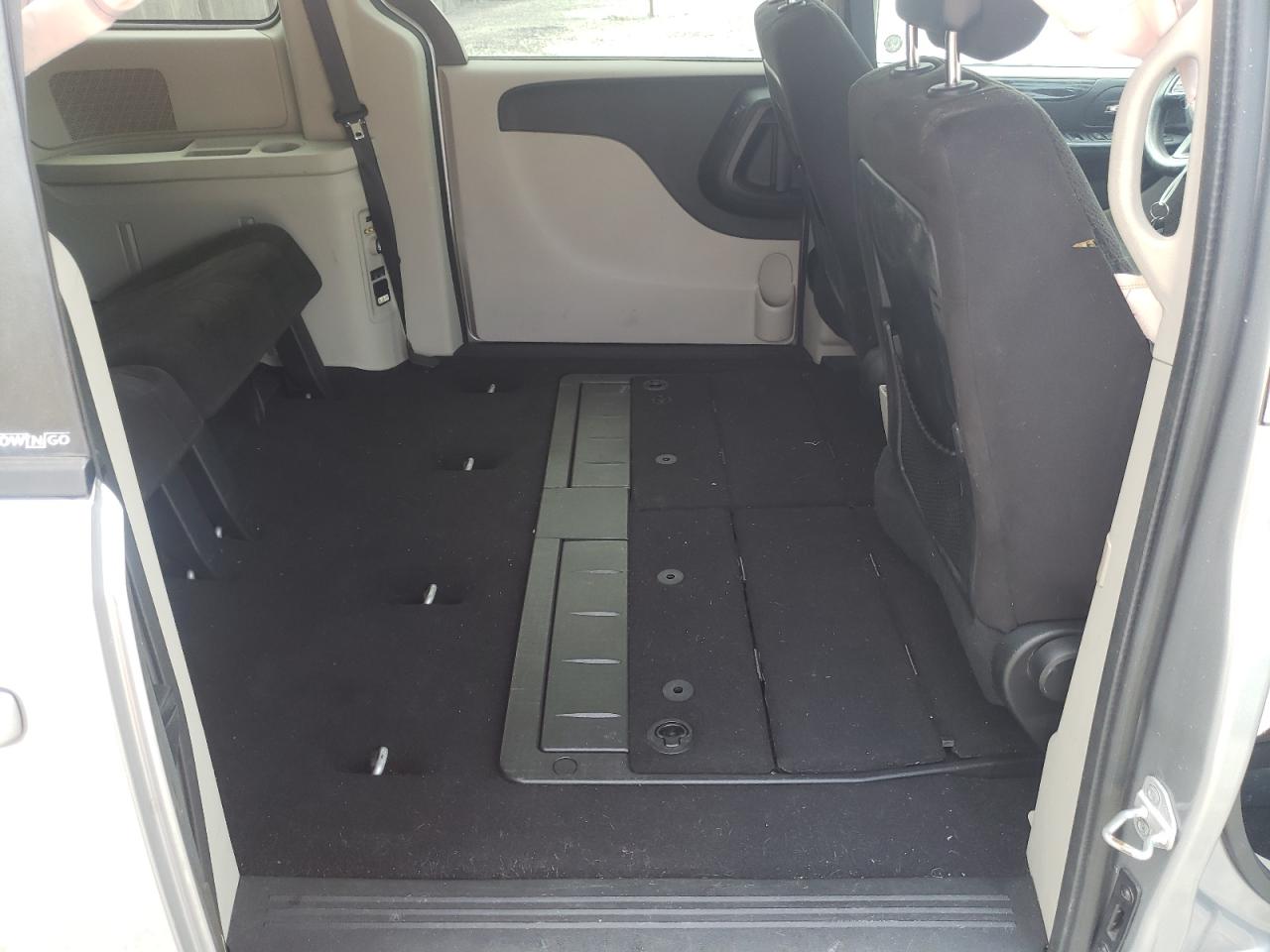 Photo 6 from auction – 2014 DODGE GRAND CARA with VIN 2C4RDGCG7ER173069