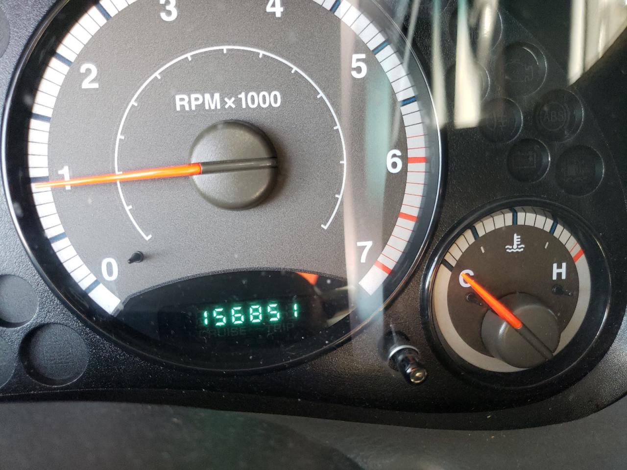 Photo 8 from auction – 2005 JEEP LIBERTY SP with VIN 1J4GL48K75W553715