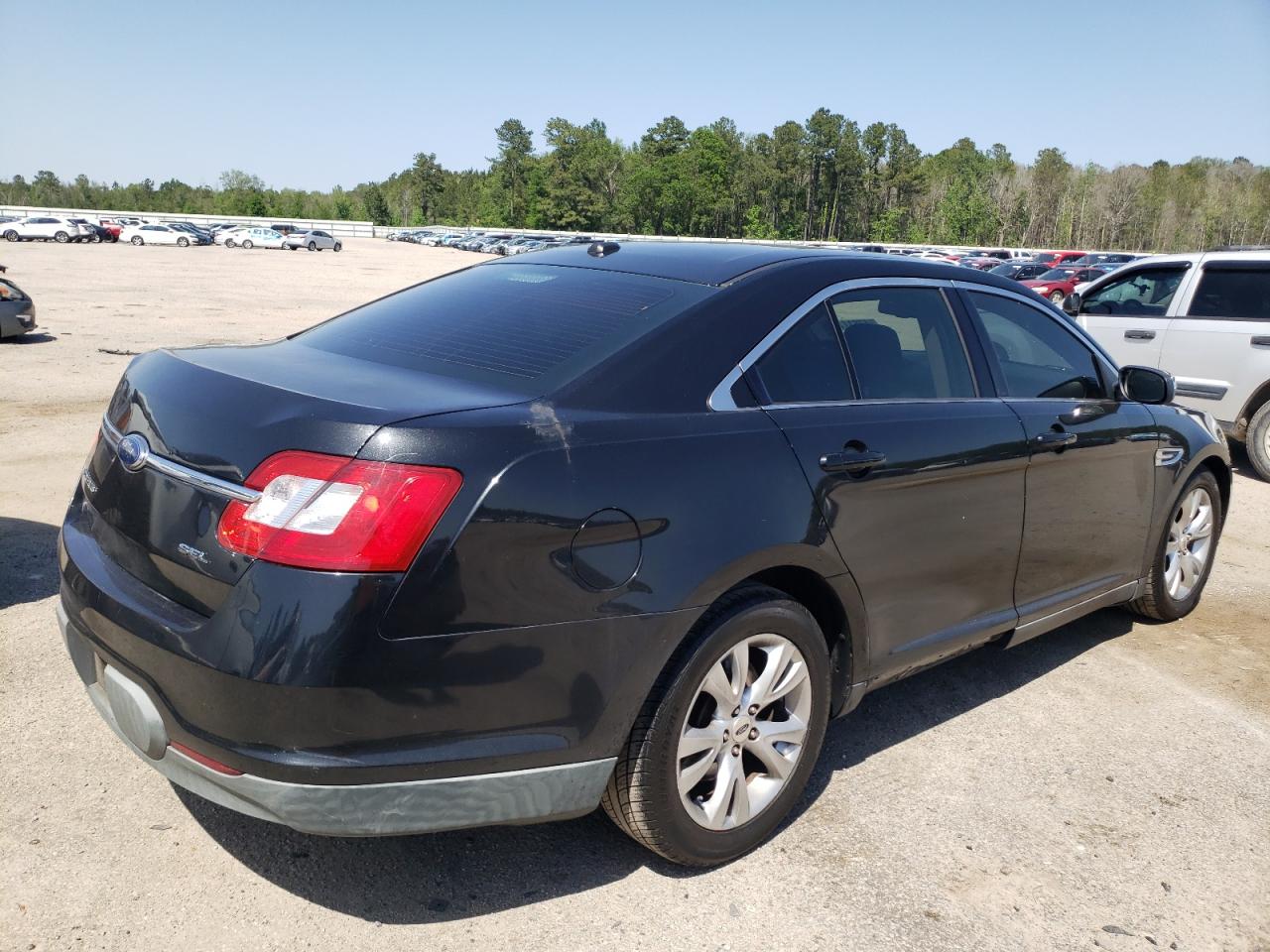 Photo 4 from auction – 2011 FORD TAURUS SEL with VIN 1FAHP2EW3BG164253