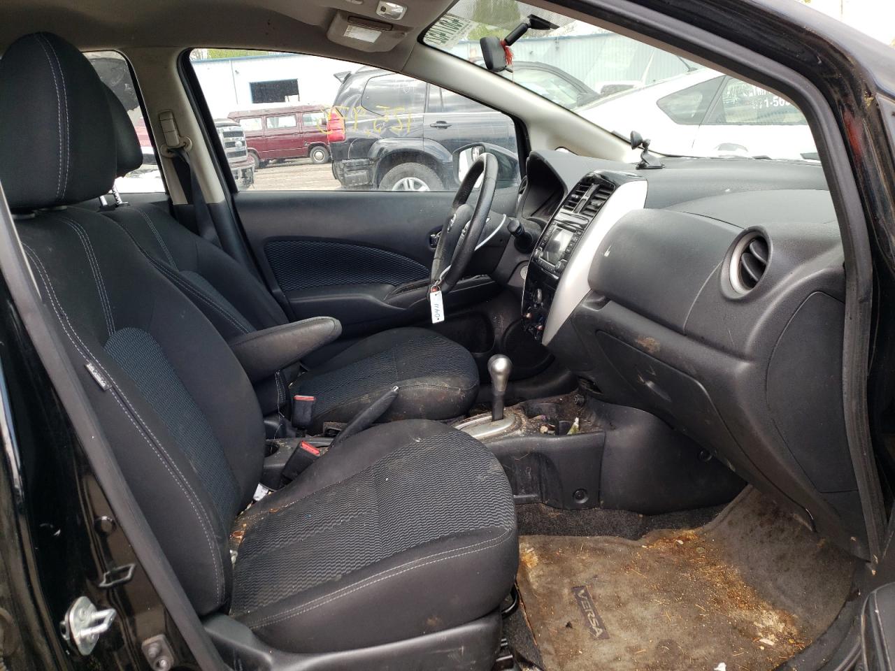 Photo 5 from auction – 2015 NISSAN VERSA NOTE with VIN 3N1CE2CP0FL364159