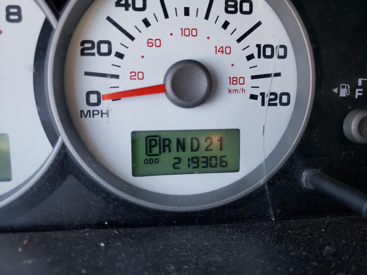 Photo 8 from auction – 2005 FORD ESCAPE LIM with VIN 1FMYU94195KA39403