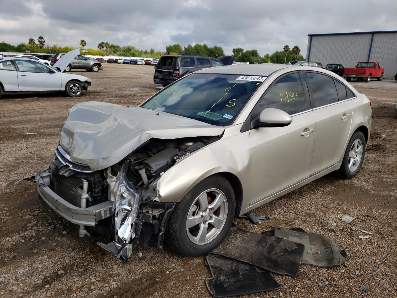 Photo 2 from auction – 2014 CHEVROLET CRUZE LT with VIN 1G1PC5SB1E7477707