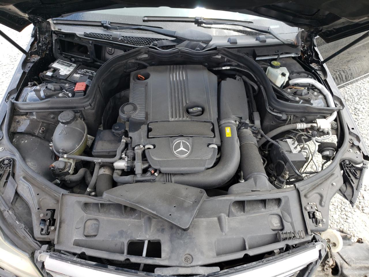 Photo 7 from auction – 2012 MERCEDES-BENZ C 250 with VIN WDDGF4HB0CA653829