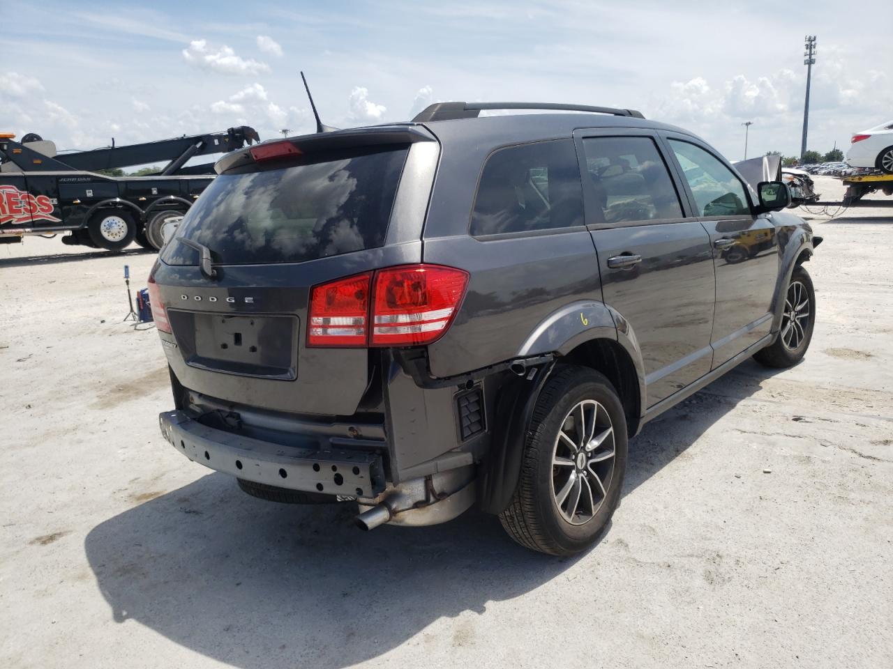 Photo 4 from auction – 2018 DODGE JOURNEY SE with VIN 3C4PDCAB4JT518735