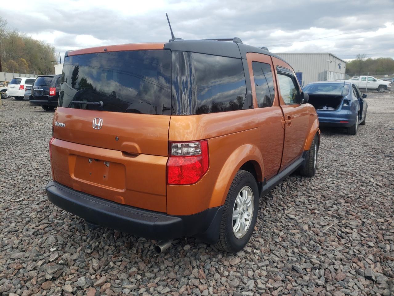 Photo 4 from auction – 2007 HONDA ELEMENT EX with VIN 5J6YH28737L003356
