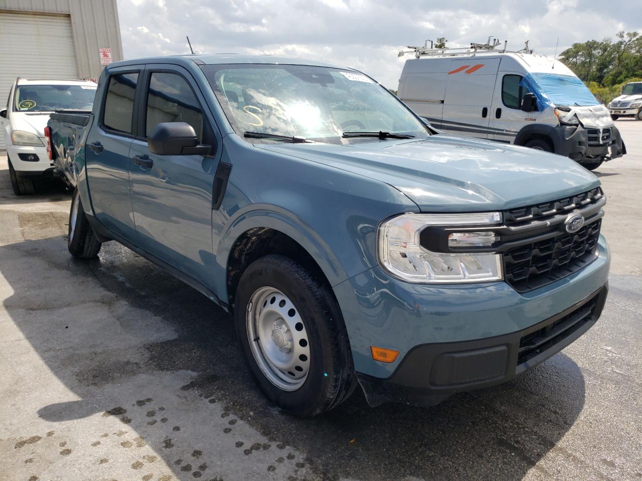FORD MAVERICK X 2022 with VIN 3FTTW8E33NRA10977 - Photo from auction
