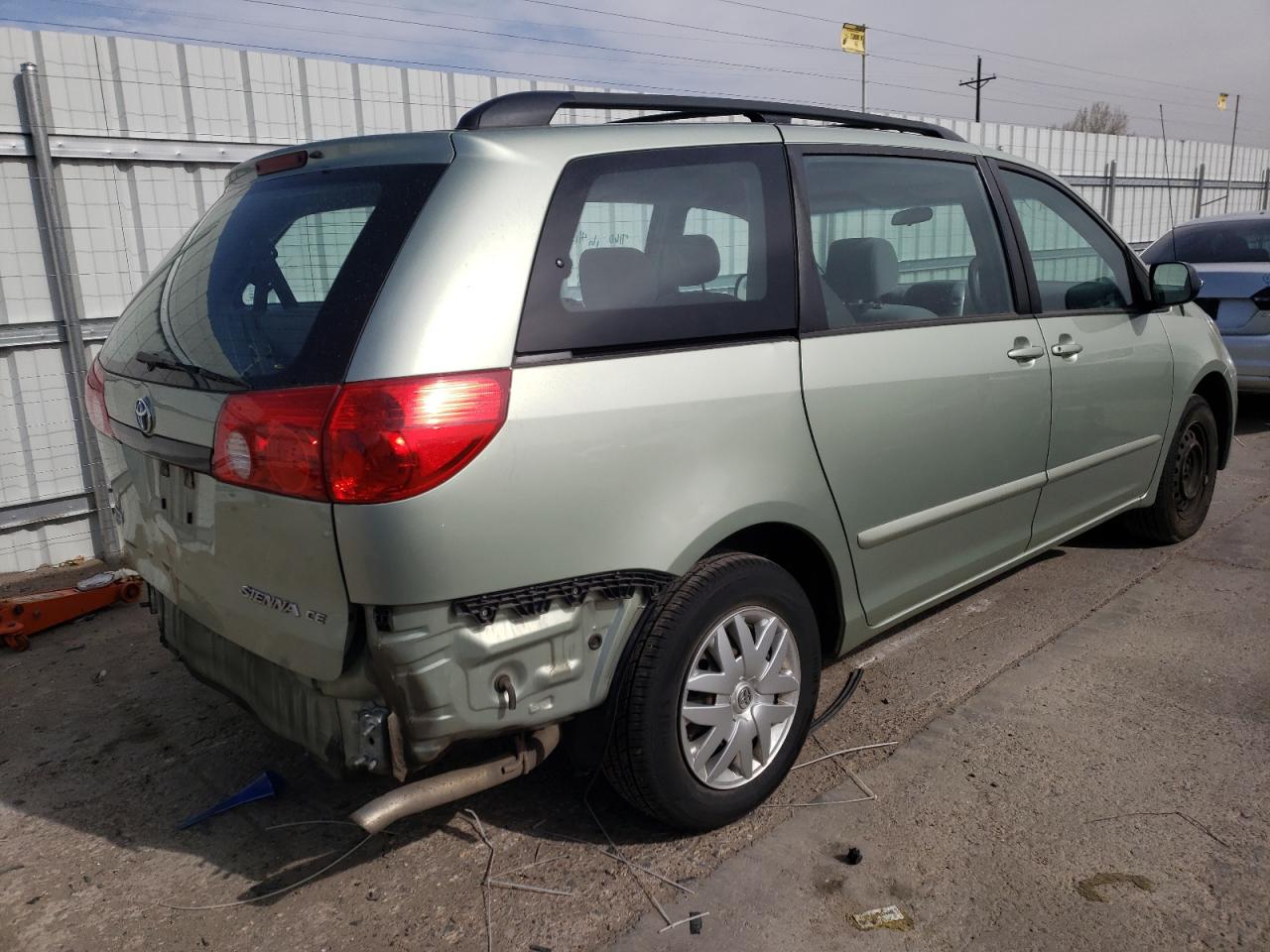Photo 4 from auction – 2006 TOYOTA SIENNA CE with VIN 5TDZA23C66S406201