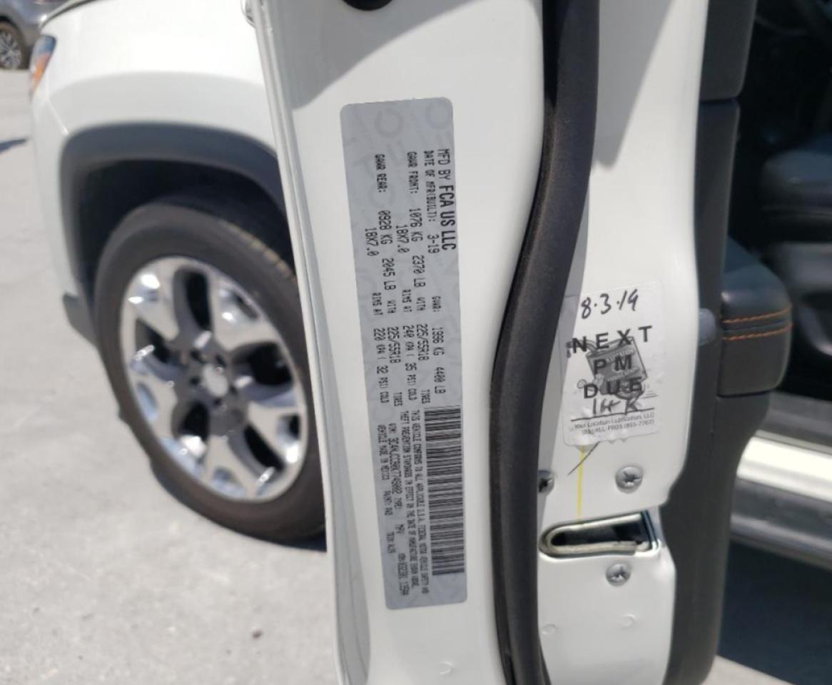 Photo 10 from auction – 2019 JEEP COMPASS with VIN 3C4NJCCB0KT749002