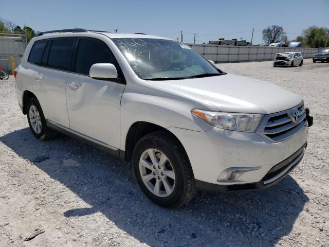 TOYOTA HIGHLANDER 2013 z numerem VIN 5TDBK3EH1DS242947 - Zdjęcie z aukcji