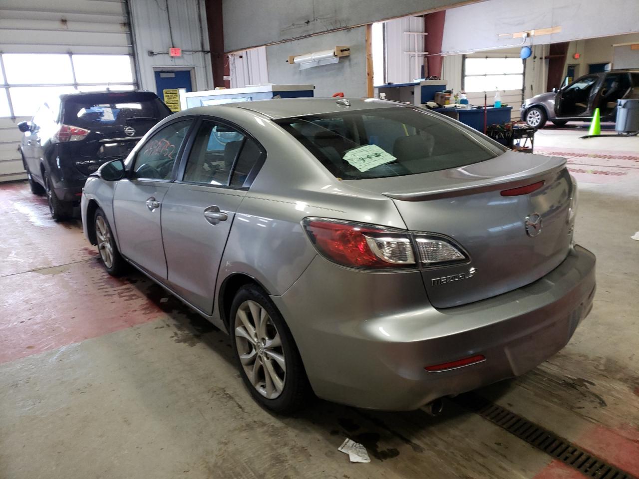 Photo 3 from auction – 2010 MAZDA 3 S with VIN JM1BL1S69A1236648
