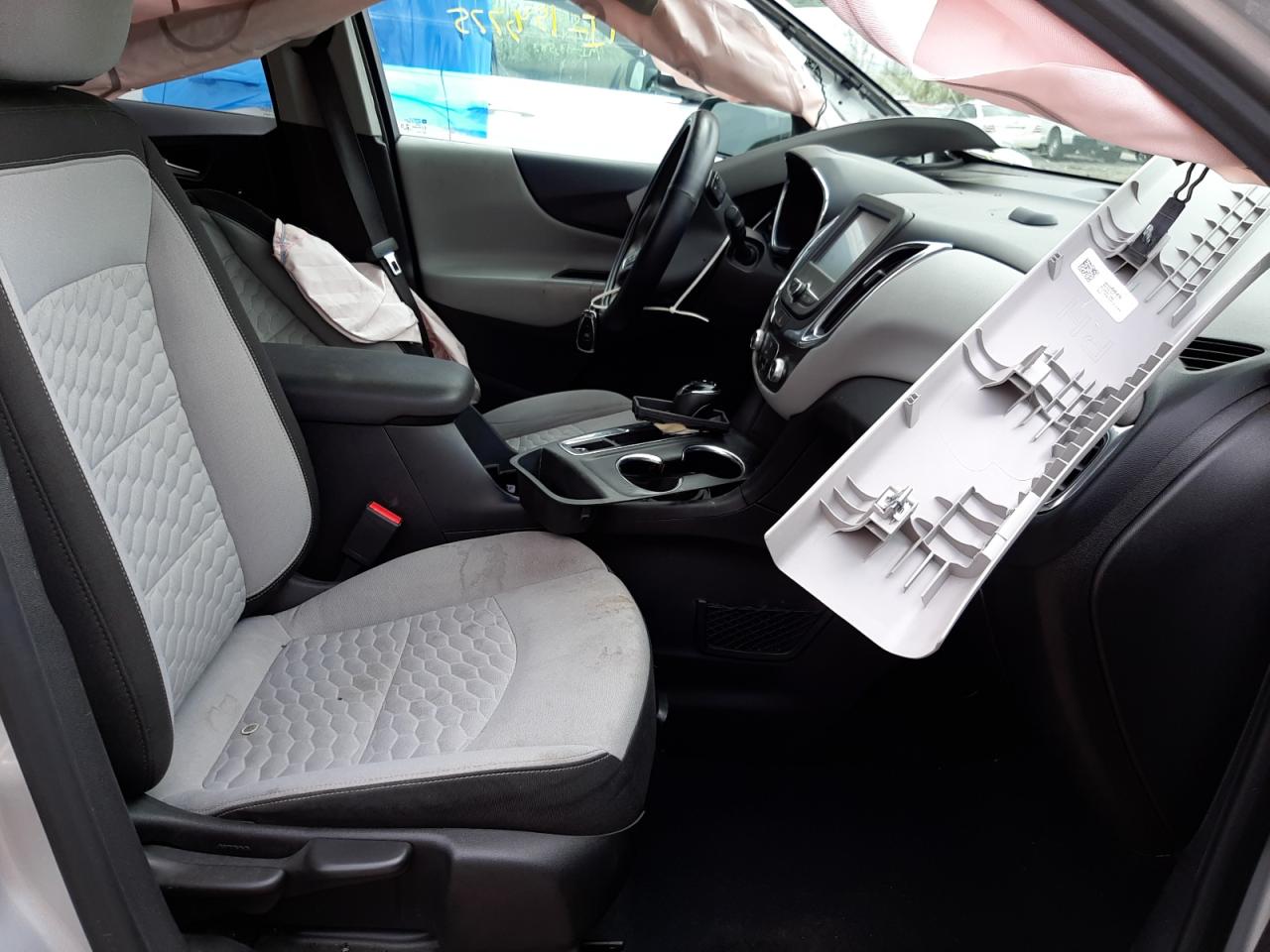 Photo 5 from auction – 2018 CHEVROLET EQUINOX LT with VIN 3GNAXJEV8JS582022