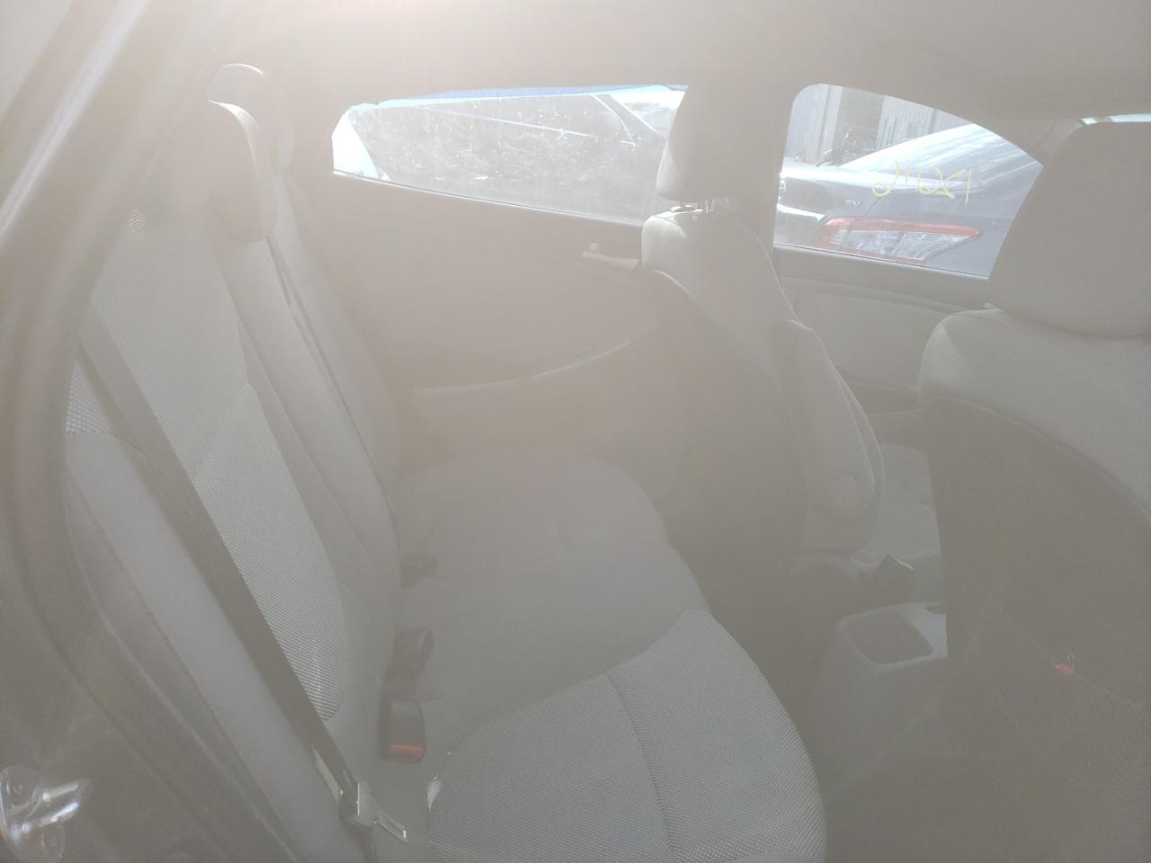 Photo 6 from auction – 2012 HYUNDAI ACCENT GLS with VIN KMHCT4AE4CU078683