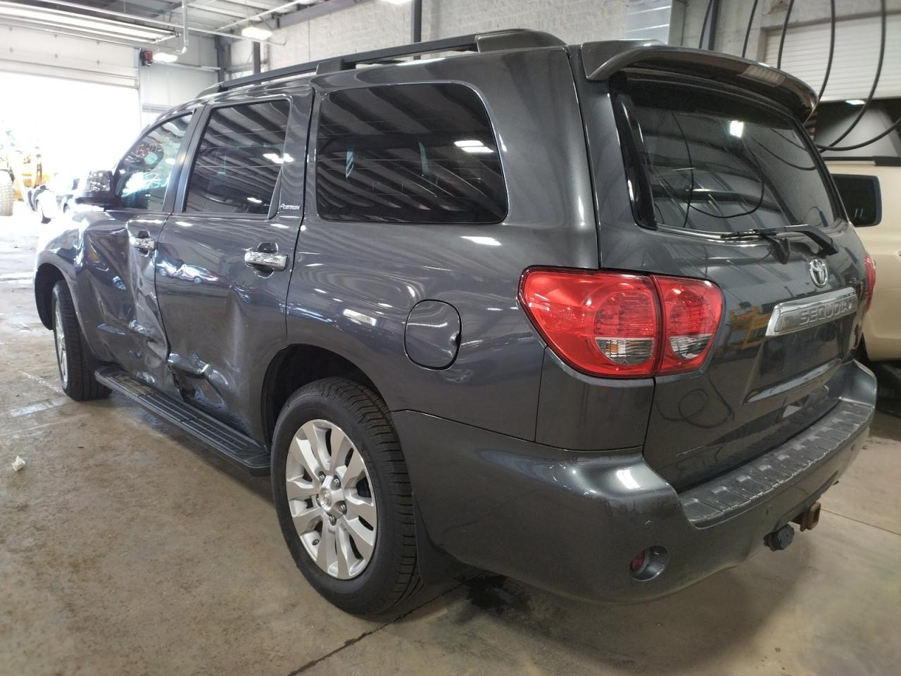 Photo 3 from auction – 2012 TOYOTA SEQUOIA PL with VIN 5TDDW5G1XCS068142