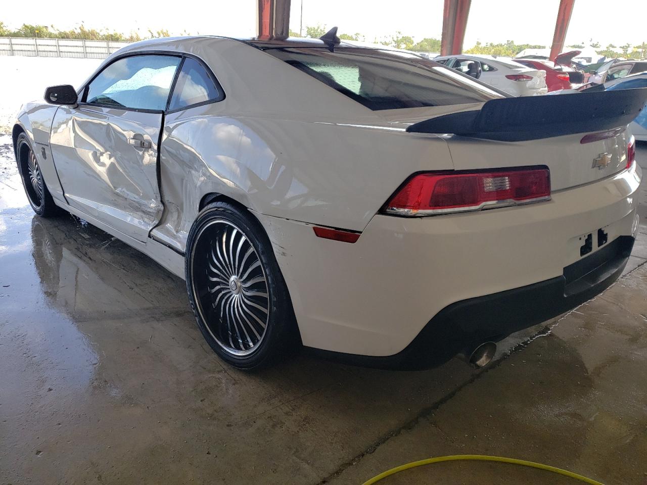 Photo 10 from auction – 2015 CHEVROLET CAMARO LS with VIN 2G1FB1E3XF9226583