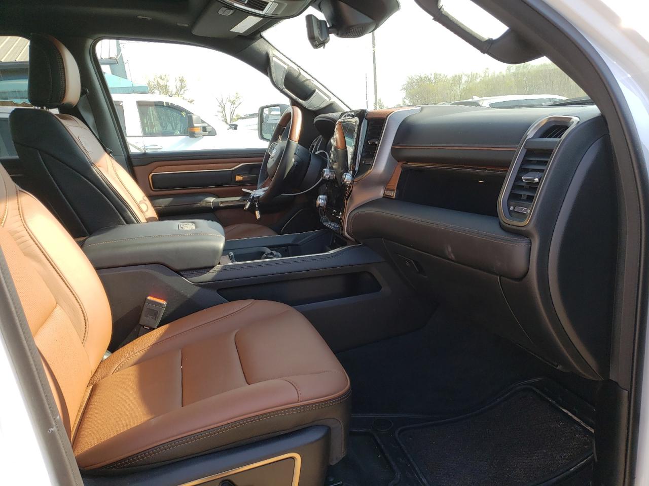 Photo 5 from auction – 2022 RAM 1500 LONGH with VIN 1C6SRFKT8NN133227