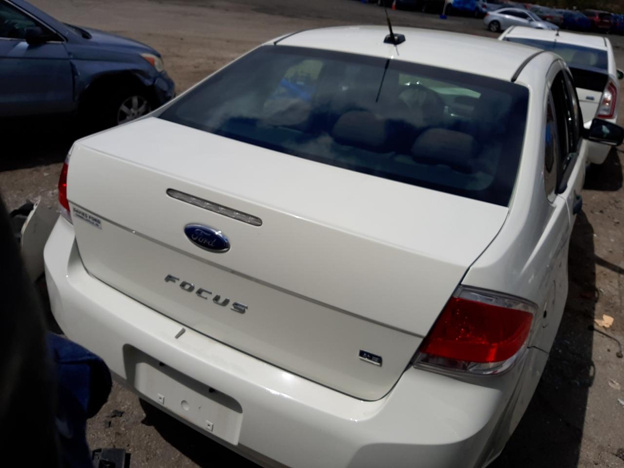 Photo 4 from auction – 2010 FORD FOCUS SE with VIN 1FAHP3FN4AW267973