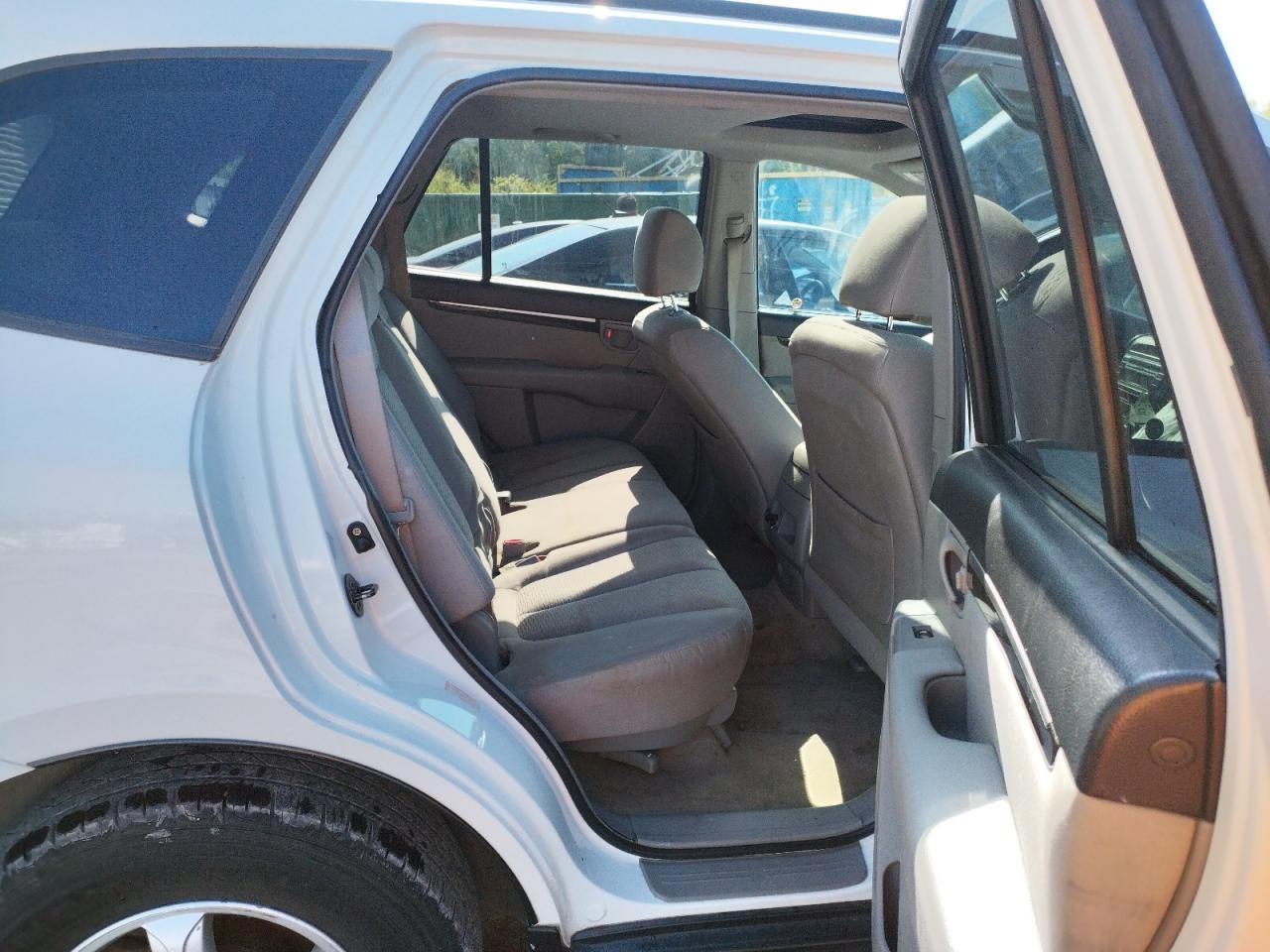 Photo 6 from auction – 2007 HYUNDAI SANTA FE G with VIN 5NMSG73D97H014887