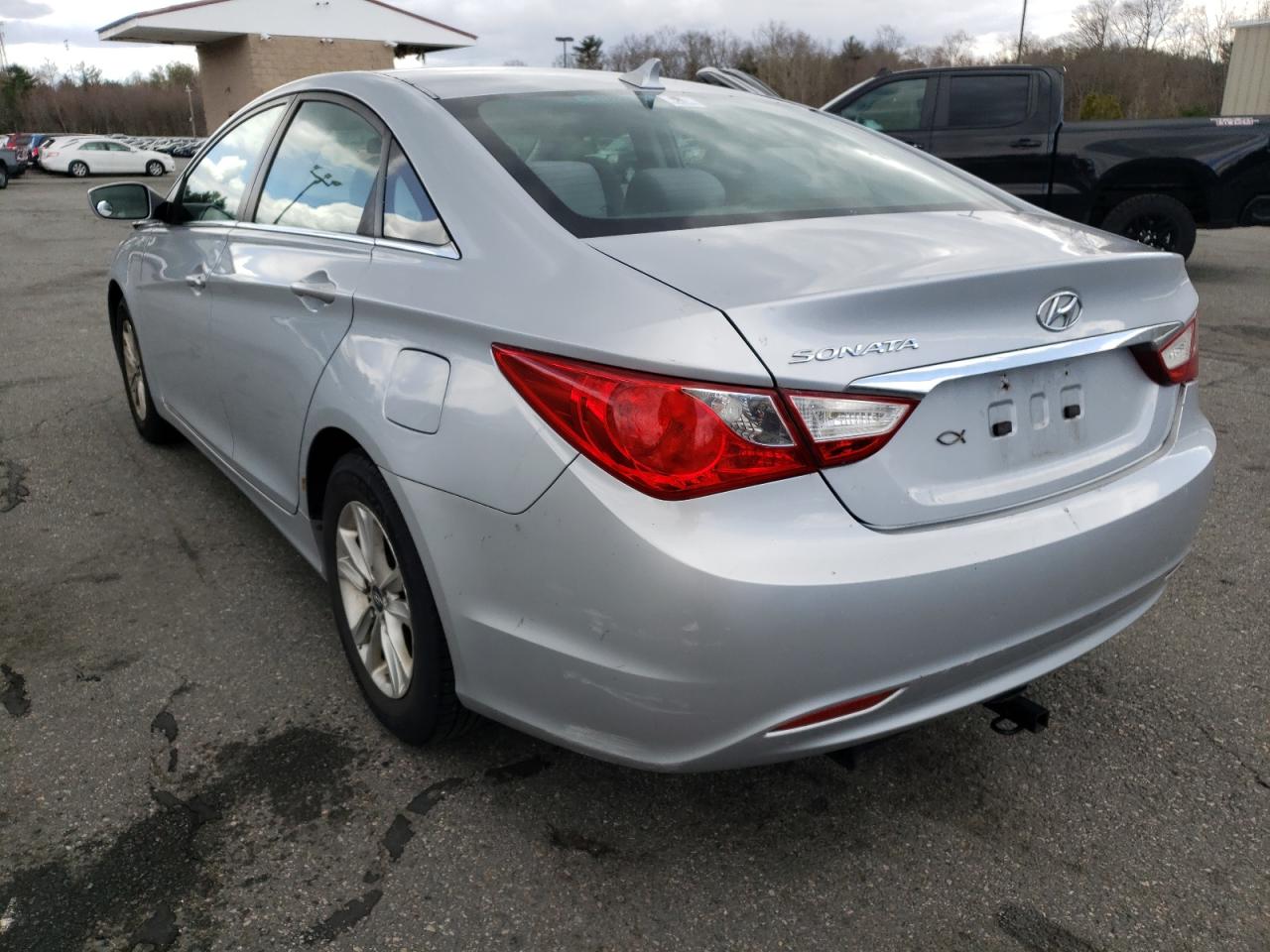Photo 3 from auction – 2011 HYUNDAI SONATA GLS with VIN 5NPEB4AC6BH017391