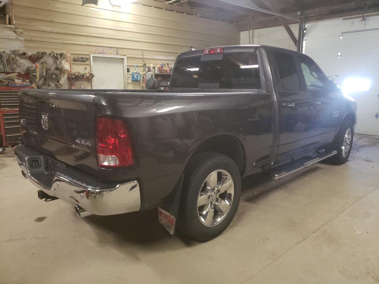 Photo 4 from auction – 2018 RAM 1500 SLT with VIN 1C6RR7GM5JS308499